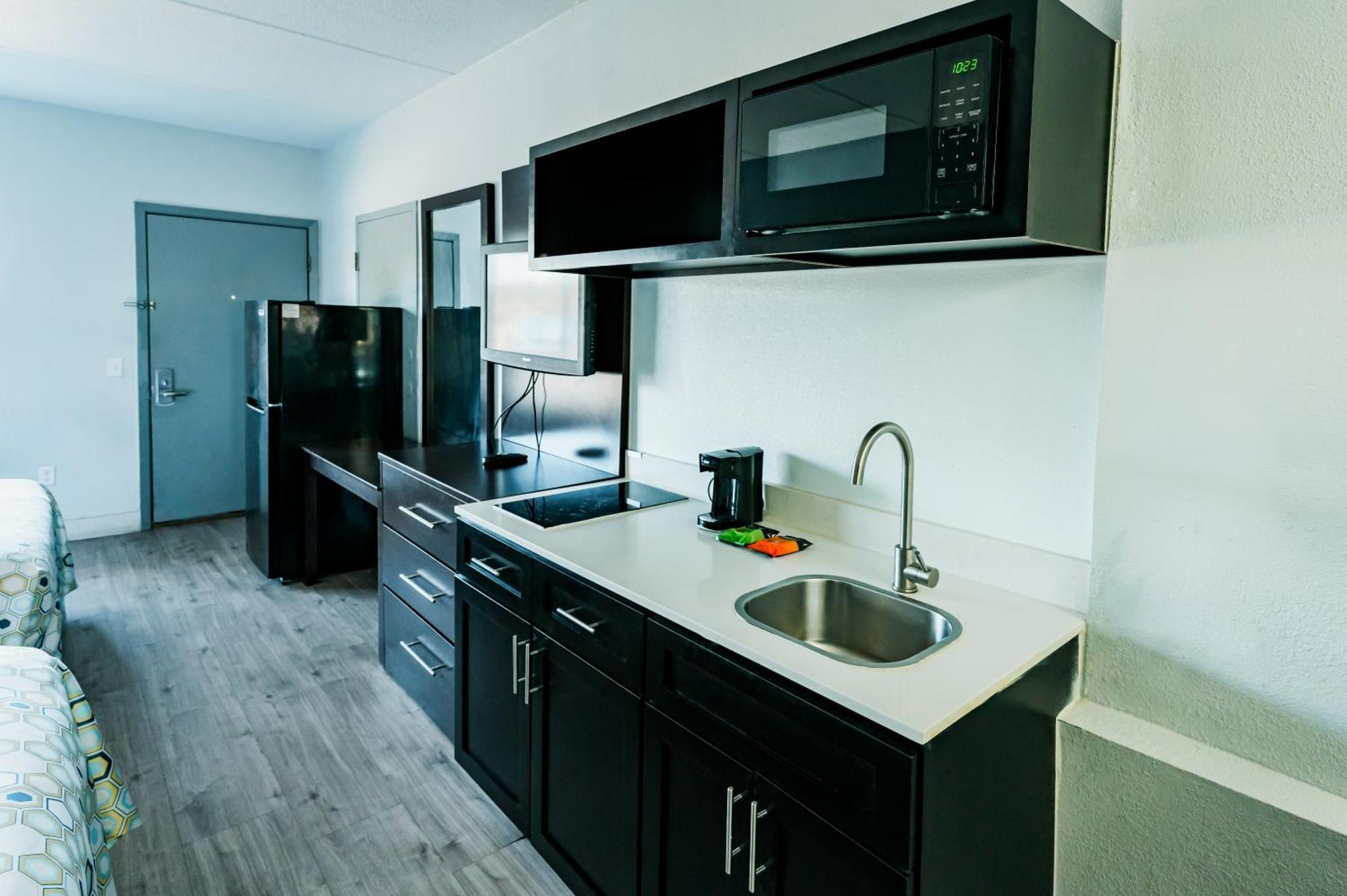 Hometowne Studios By Red Roof San Antonio - Seaworld Northwest Luaran gambar