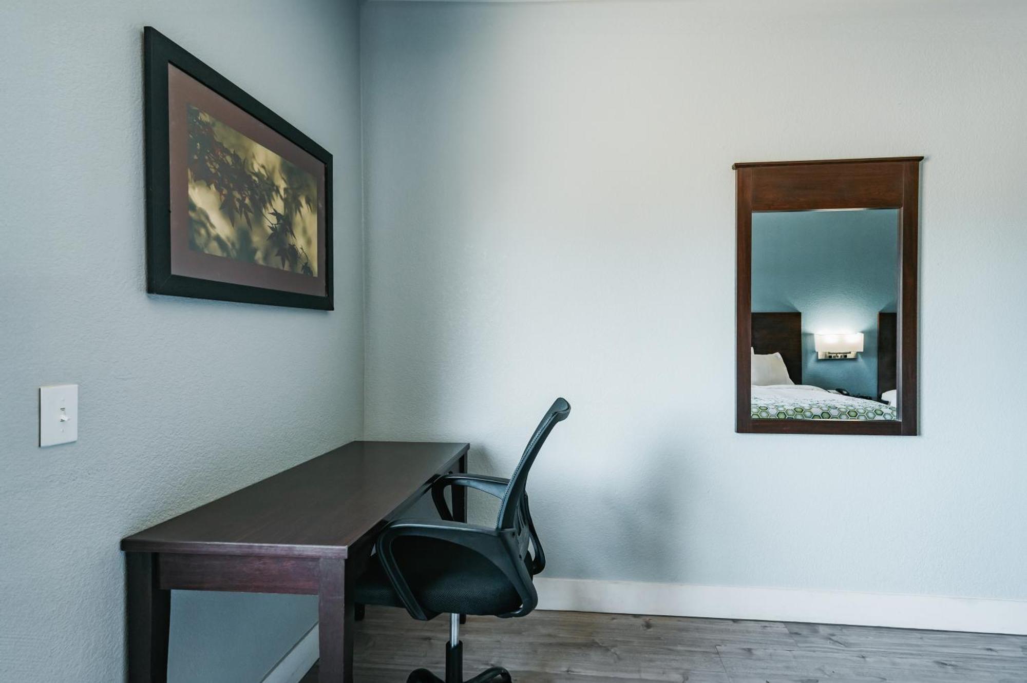 Hometowne Studios By Red Roof San Antonio - Seaworld Northwest Luaran gambar